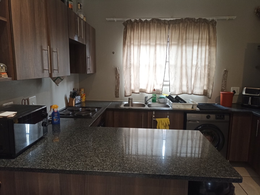 1 Bedroom Property for Sale in Bult West North West